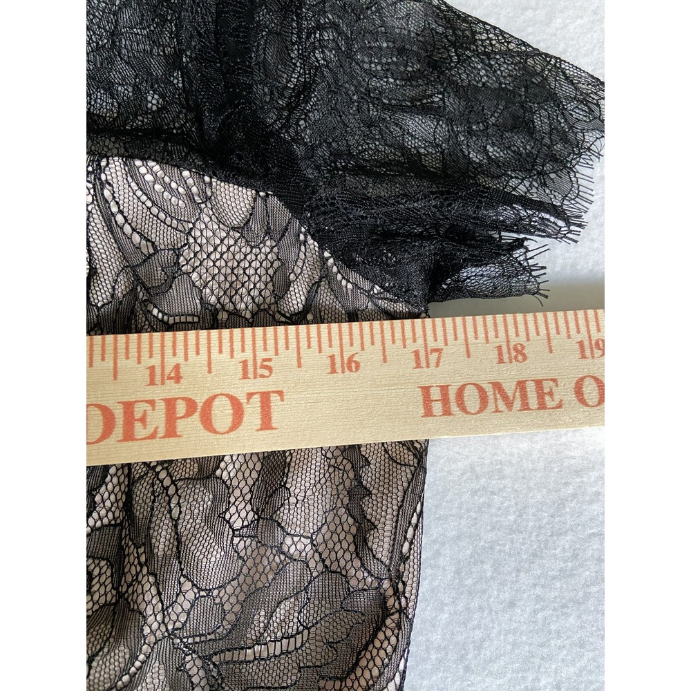 White House Black Market Black Contrast Lace Peplum Top Velvet Trim Size 4 NWT - Picture 6 of 9